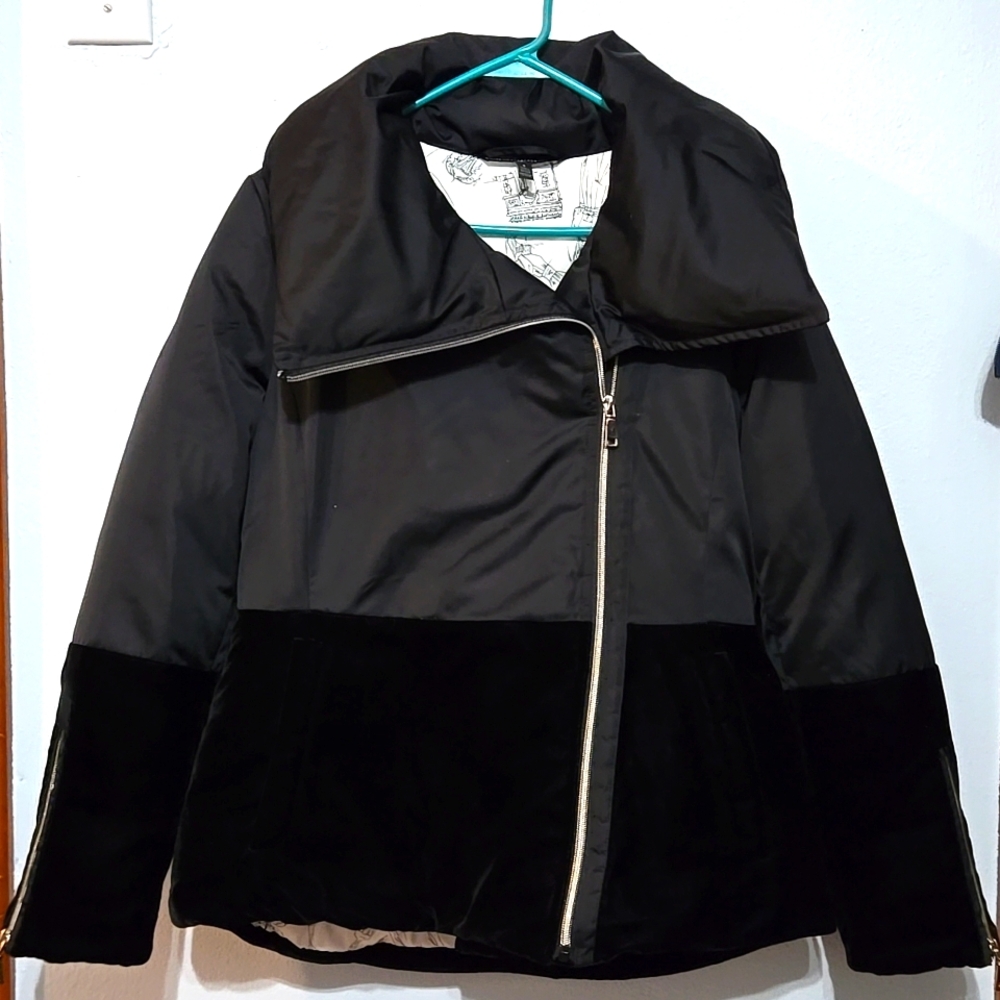WHBM VELVET PUFFER  JACKET - Picture 3 of 9
